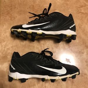 MEN’S - CLEATS - BASEBALL